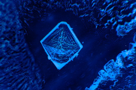 Perfume crystals